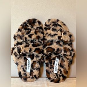 Steve Madden Womens Staycation Faux Fur Leopard Print Dbl Strap Slippers…